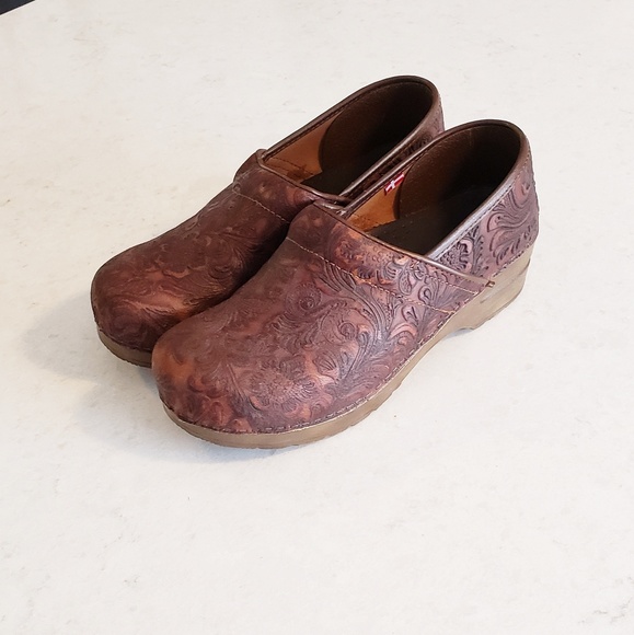 Sanita Shoes - Sanita embossed clogs Sanita Shoes - Sanita embossed clogs